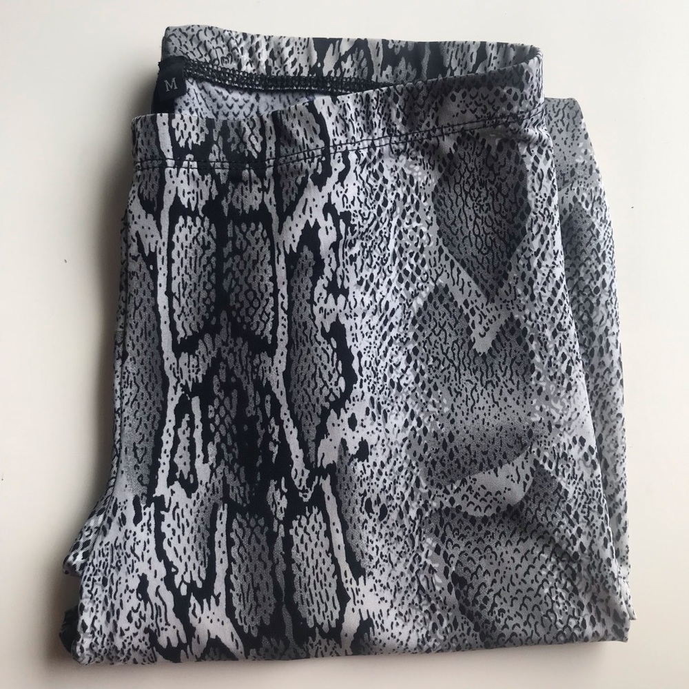 Snakeskin Leggings